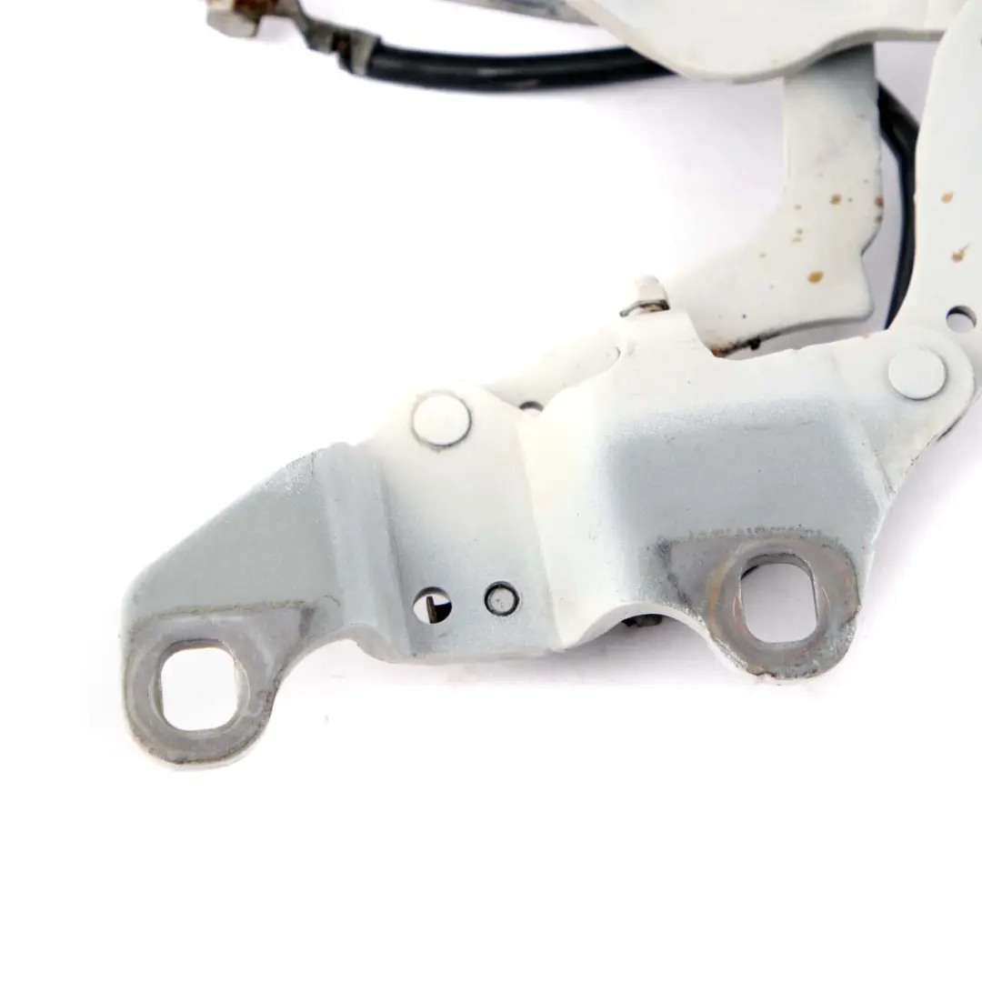 Scharnier Frontklappe Links Mineralweiss A96 für BMW 3 er E90 E91 E92 E93 mit Teilenummer 7115263 BMW 3 er E90 E91 E92 E93 Scharnier Frontklappe Links Mineralweiss A96 - SKU 7115263-MW - Teilenummer 7115263