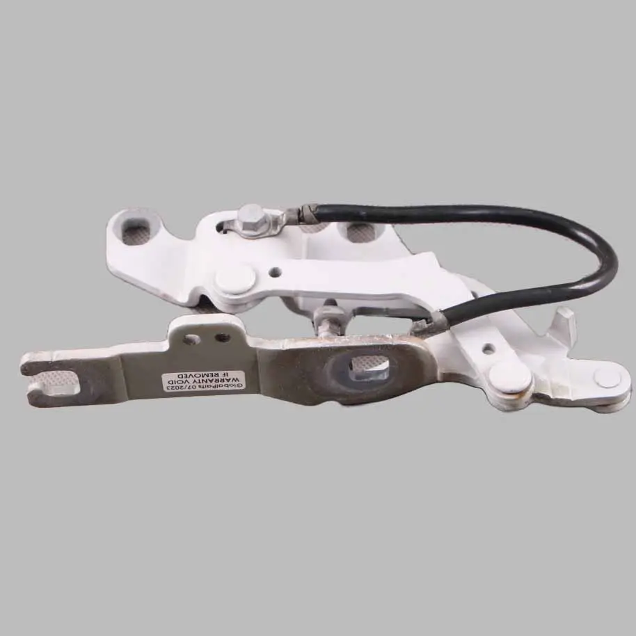 Front Left Engine Bonnet Hinge N/S Titansilber Silver to BMW 3 Series E90 with Part number 7115263 BMW 3 Series E90 Front Left Engine Bonnet Hinge N/S Titansilber Silver - SKU 7115263-TS - Part number 7115263