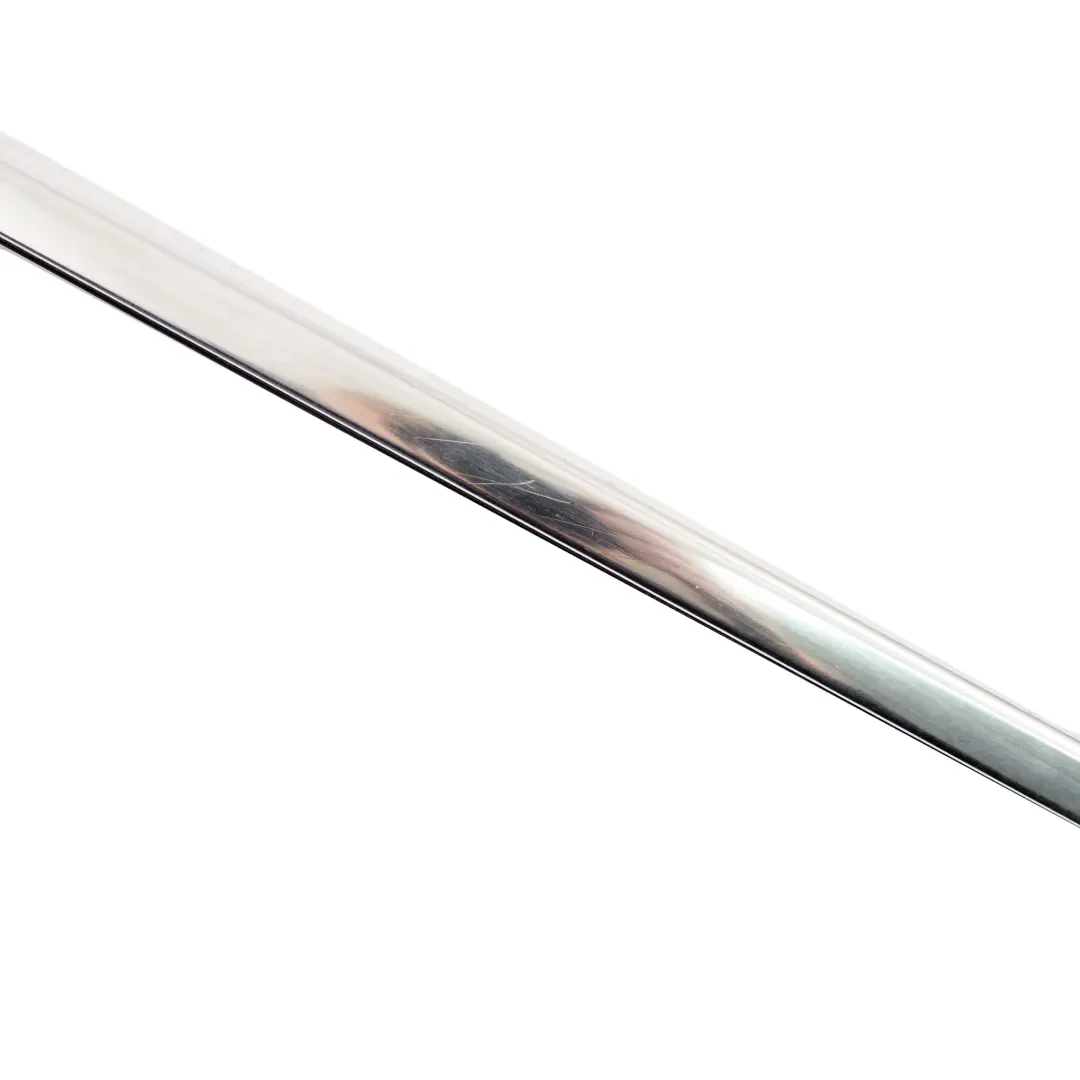 Couvre canal exterieur de porte arriere droite pour BMW E61 E61 LCI à propos du numéro de pièce 7115422 BMW E61 E61 LCI Couvre canal exterieur de porte arriere droite - SKU 7115422 - Numéro de pièce 7115422