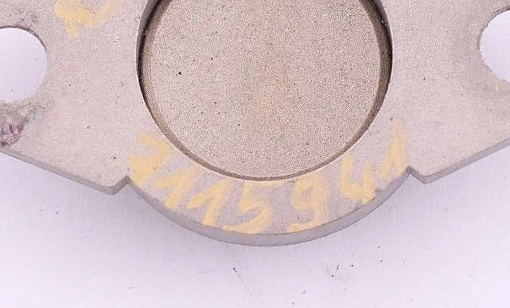 Base Plate Rear View Interior Mirror to Mini Cabrio Cooper One R52 R57 with Part number 7115941 Mini Cabrio Cooper One R52 R57 Base Plate Rear View Interior Mirror - SKU 7115941 - Part number 7115941