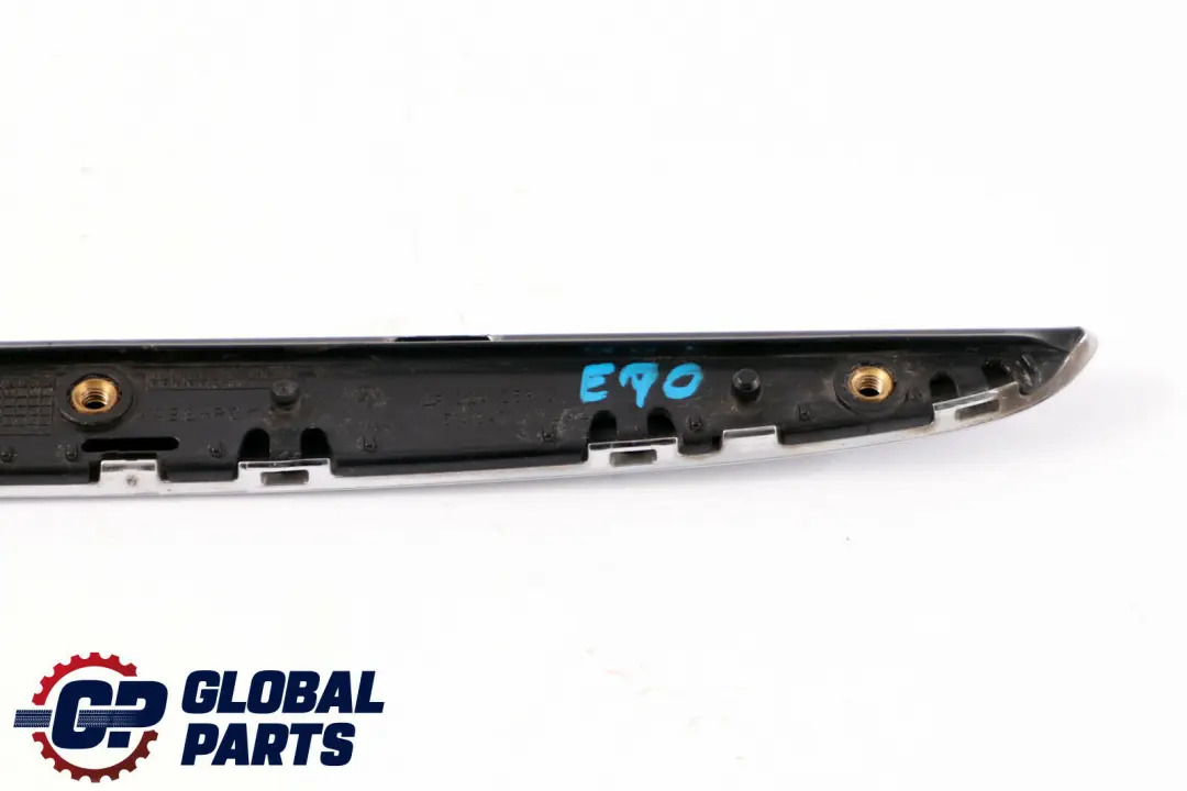 BMW E90 E91 Copertura Cofano Motore Superiore Destro - SKU 7117242 - Numero di parte 51137117242