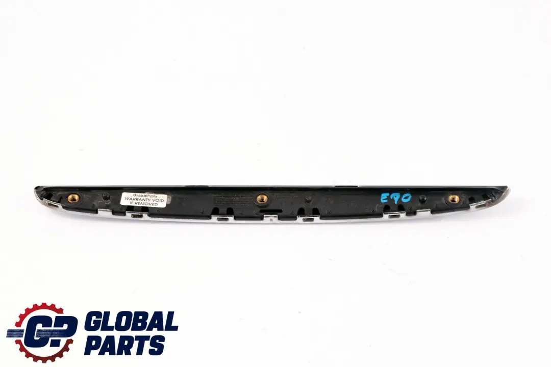 BMW E90 E91 Garniture Supérieure De Capot Moteur Droit - SKU 7117242 - Numéro de pièce 51137117242