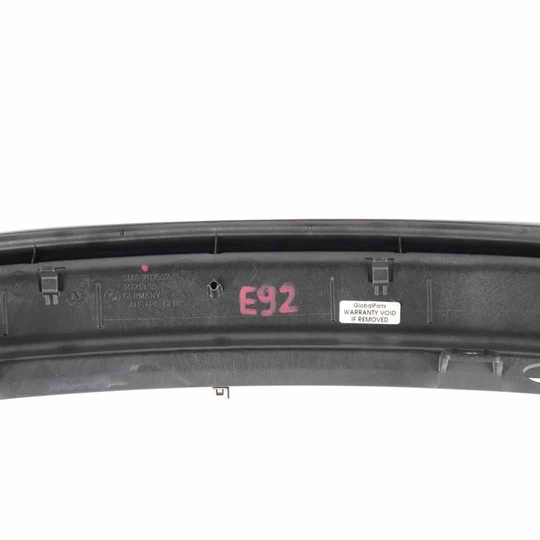 lunotto posteriore griglia ventilazione pannello copertura nero per BMW E92 con numero di parte 7117592 BMW E92 lunotto posteriore griglia ventilazione pannello copertura nero - SKU 7117592 - Numero di parte 7117592