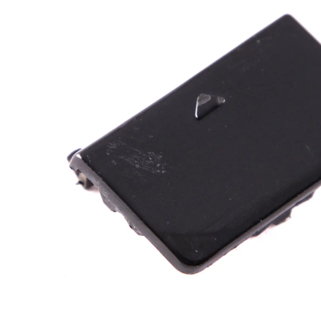 BMW E87 Flap Ojo de Remolque Parachoques Delantero Negro Zafiro 475 - SKU 7117623-BS - Número de pieza 7117623