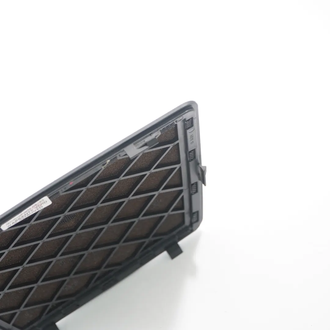 Grille Rayon Inferieur Arriere Anthracite pour BMW E82 E90 LCI à propos du numéro de pièce 7117655 BMW E82 E90 LCI Grille Rayon Inferieur Arriere Anthracite - SKU 7117655 - Numéro de pièce 7117655