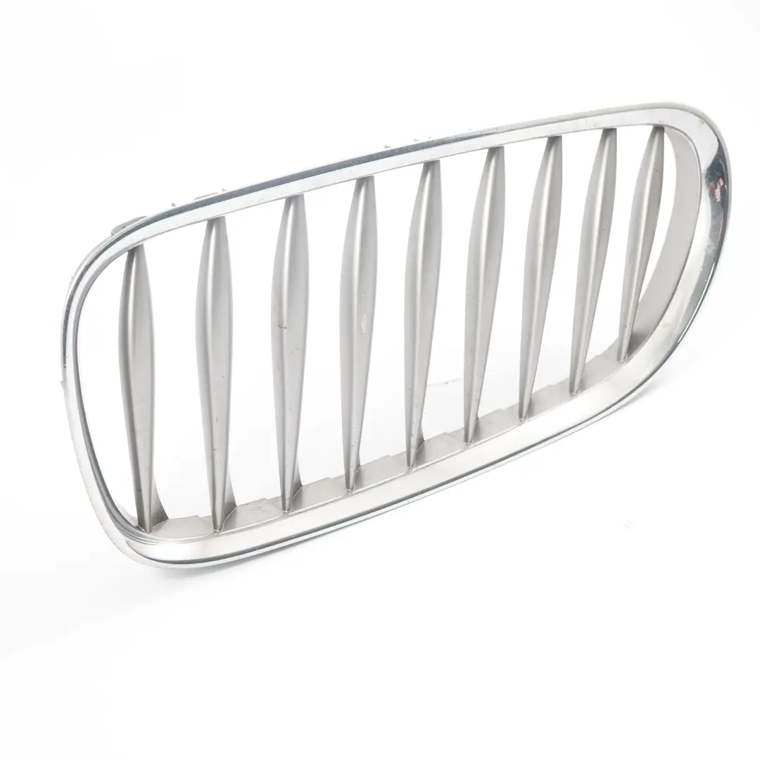 Paraurti Anteriore Griglia Centrale Sinistra Grafite per BMW Z4 E85 E86 con numero di parte 7117757 BMW Z4 E85 E86 Paraurti Anteriore Griglia Centrale Sinistra Grafite - SKU 7117757 - Numero di parte 7117757