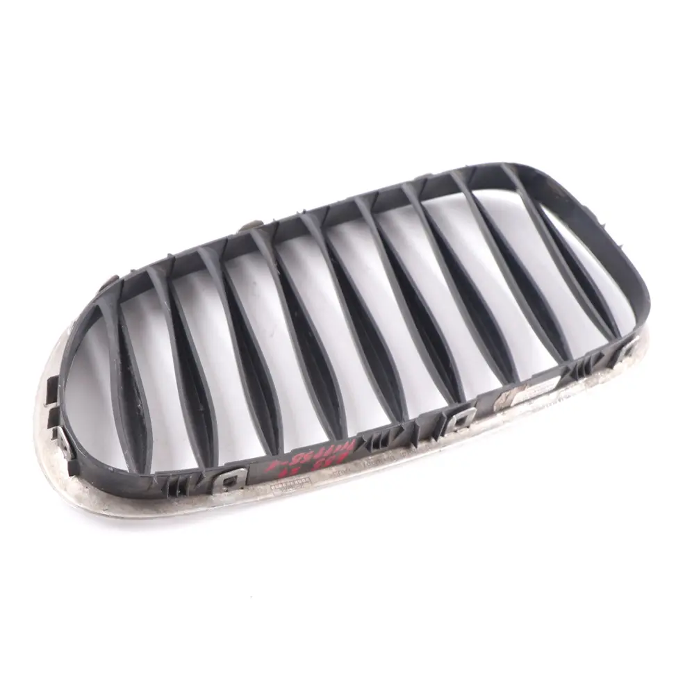 Parachoques Delantero Rejilla Central Derecha Grafito para BMW Z4 E85 E86 con número de pieza 7117758 BMW Z4 E85 E86 Parachoques Delantero Rejilla Central Derecha Grafito - SKU 7117758-1 - Número de pieza 7117758