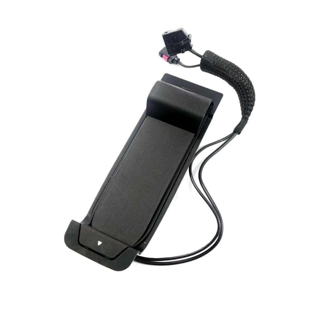 Apertura Telefono 5116 per BMW E90 E91 E92 E93 con numero di parte 7118054 BMW E90 E91 E92 E93 Apertura Telefono 5116 - SKU 7118054-5 - Numero di parte 7118054