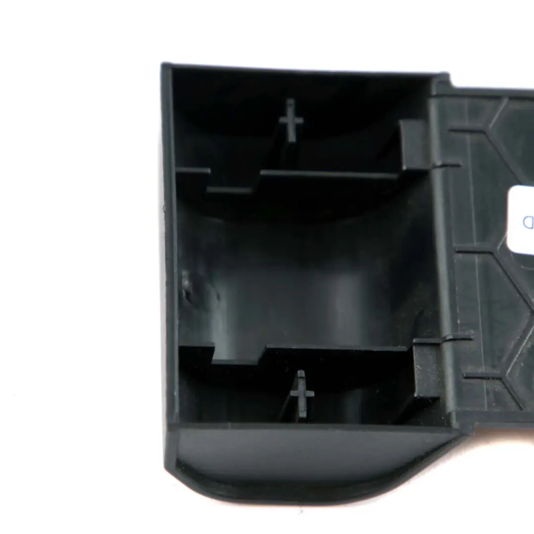 Osłona Obudowa Uchwyt Telefonu do BMW E90 E91 E92 E93 o numerze 7118054 BMW E90 E91 E92 E93 Osłona Obudowa Uchwyt Telefonu - SKU 7118054-7 - Numer Części 7118054