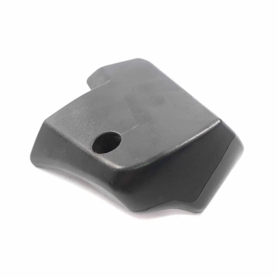 BMW E81 E82 E88 Osłona Uchwyt Fotela Lewy Przód - SKU 7118477 - Numer Części 7118477