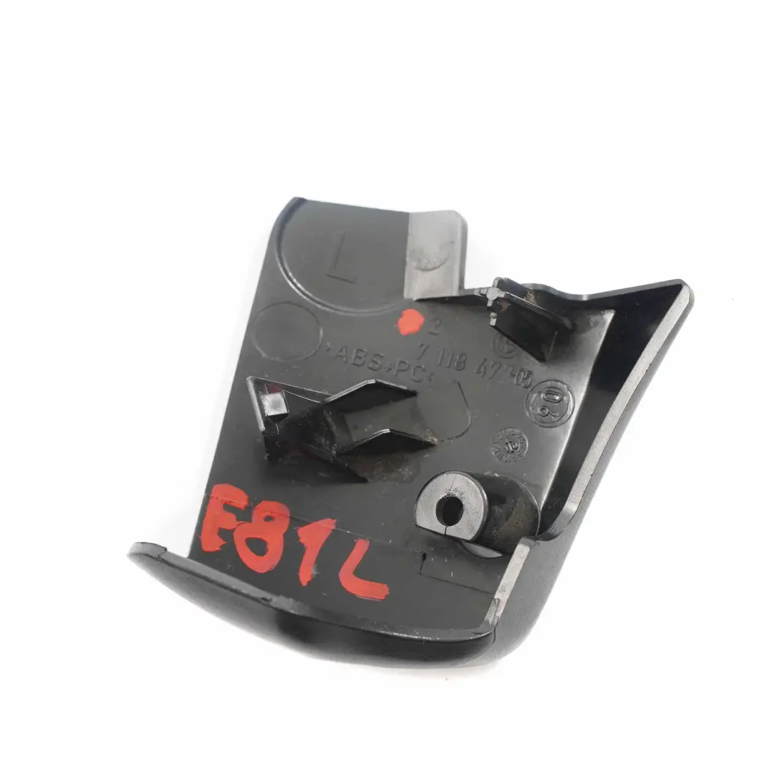 Embellecedor Interior Asiento Delantero Izquierdo Negro para BMW E81 E88 con número de pieza 7118477 BMW E81 E88 Embellecedor Interior Asiento Delantero Izquierdo Negro - SKU 7118477 - Número de pieza 7118477