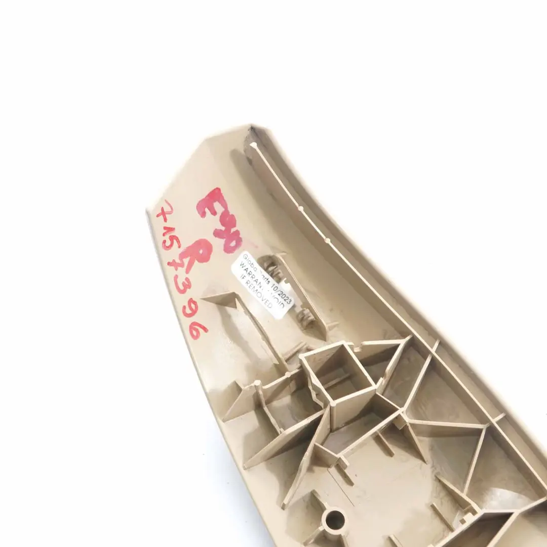 Asiento Deportivo Delantero Panel Exterior Derecho Beige para BMW X1 E84 E90 E91 con número de pieza 52107157396 BMW X1 E84 E90 E91 Asiento Deportivo Delantero Panel Exterior Derecho Beige - SKU 7118482 - Número de pieza 52107157396