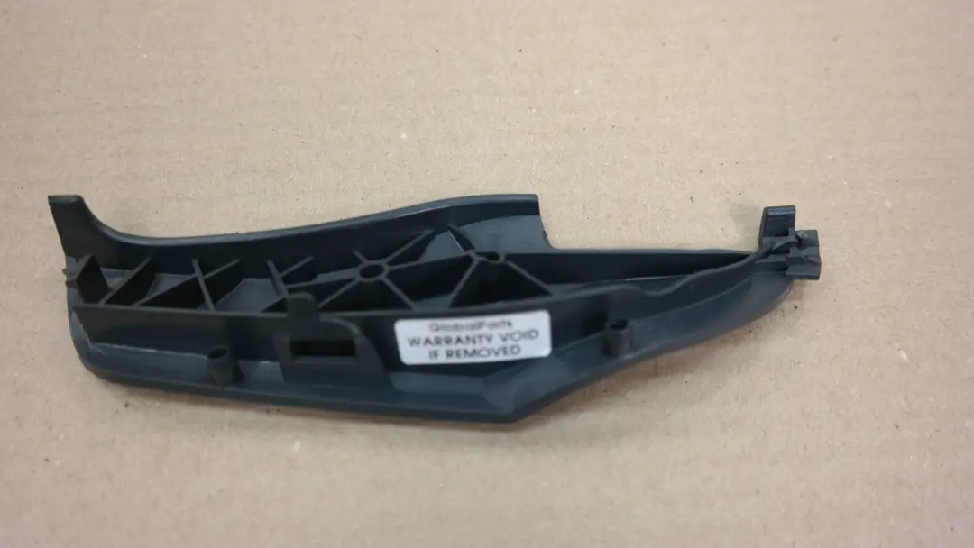 BMW E87 Front Left N/S Seat Seatbelt Bolt Cover NAUTILUSGRAU - SKU 7118491 - Part number 7118491