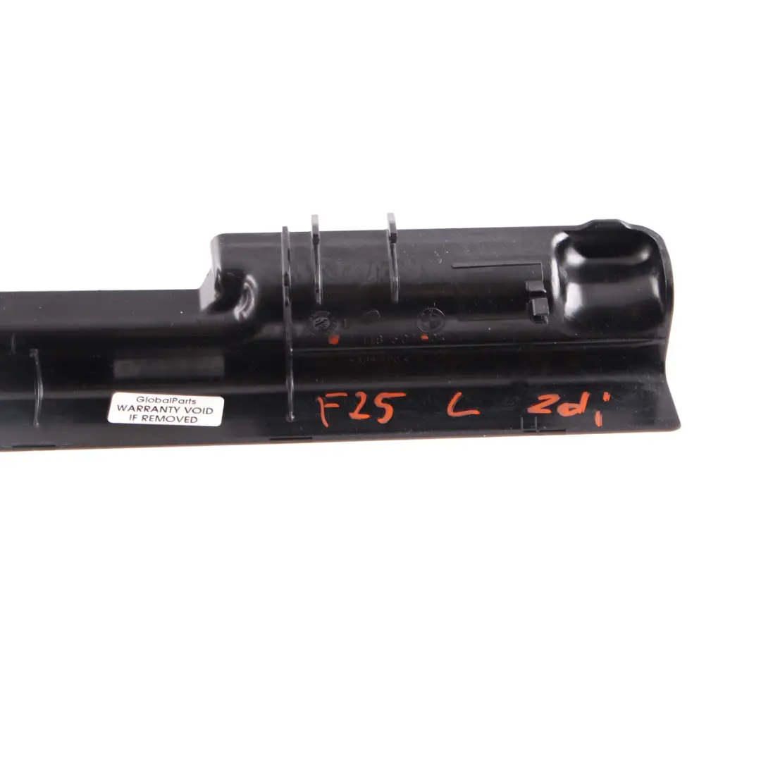 Riel Revestimiento Asiento Delantero Izquierdo Negro para BMW E81 E87 E90 E91 con número de pieza 7118501 BMW E81 E87 E90 E91 Riel Revestimiento Asiento Delantero Izquierdo Negro - SKU 7118501 - Número de pieza 7118501