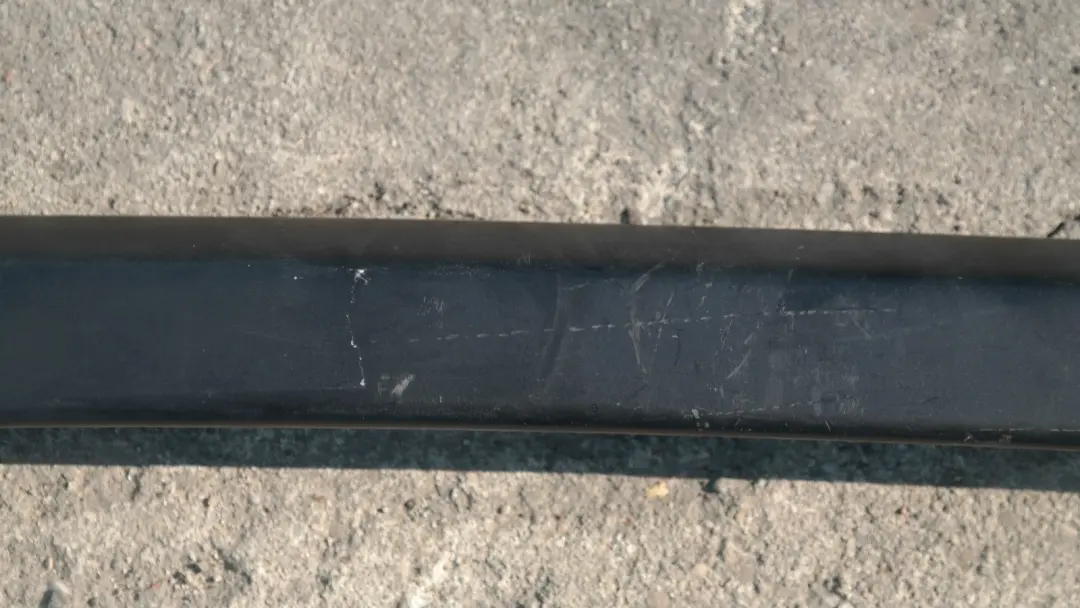 Barra de techo izquierda moldura exterior para BMW E91 E91N con número de pieza 51137118503 BMW E91 E91N Barra de techo izquierda moldura exterior - SKU 7118503 - Número de pieza 51137118503