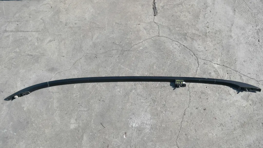 Right roof railing bar exterior trim O/S 7118504 to BMW 3 Series E91 E91N with Part number 51137118504 BMW 3 Series E91 E91N Right roof railing bar exterior trim O/S 7118504 - SKU 7118504-1 - Part number 51137118504