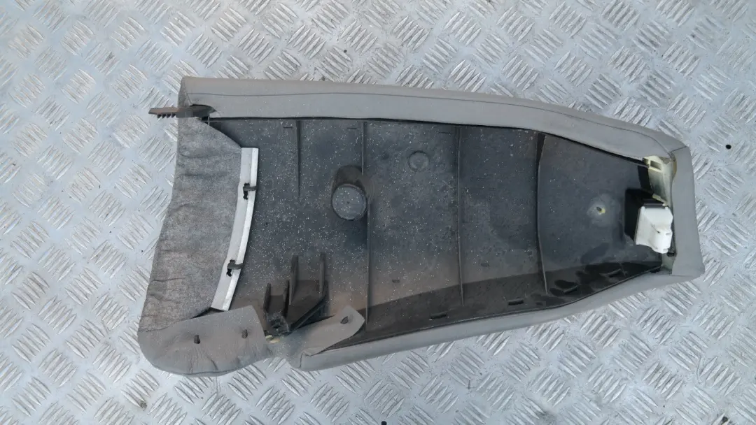 Side Finisher Leather Rear Seat Left N/S Grey Grau to BMW 3 Series E91 with Part number 7118805 BMW 3 Series E91 Side Finisher Leather Rear Seat Left N/S Grey Grau - SKU 7118805 - Part number 7118805