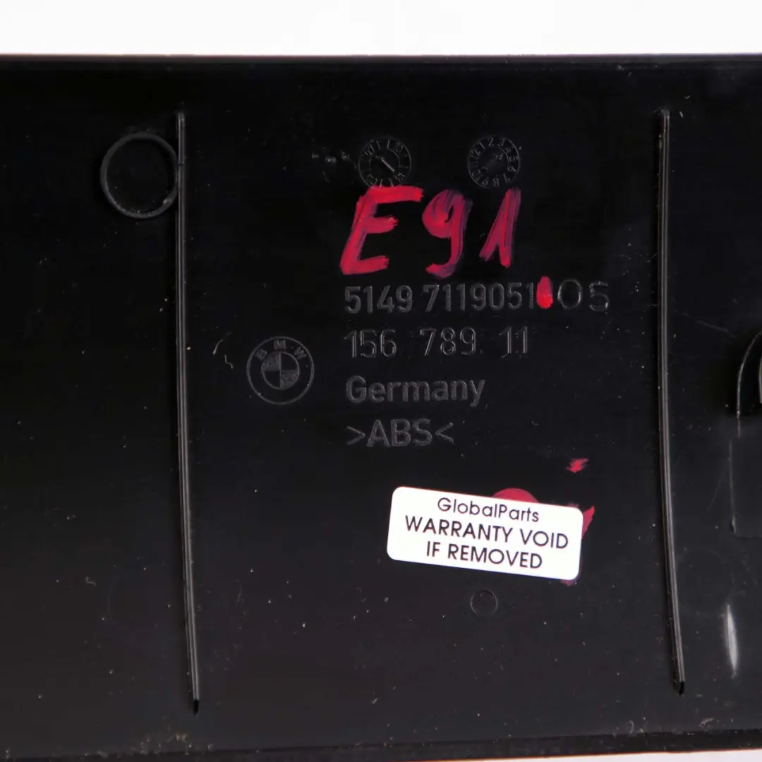 Verkleidung Oberteil Schwarz für BMW 3 er E91 mit Teilenummer 7119051 BMW 3 er E91 Verkleidung Oberteil Schwarz - SKU 7119051 - Teilenummer 7119051