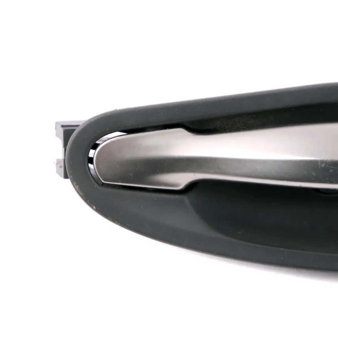Manija de la puerta interior derecha gris rutenio para BMW E63 E64 con número de pieza 7116064 BMW E63 E64 Manija de la puerta interior derecha gris rutenio - SKU 7119062 - Número de pieza 7116064