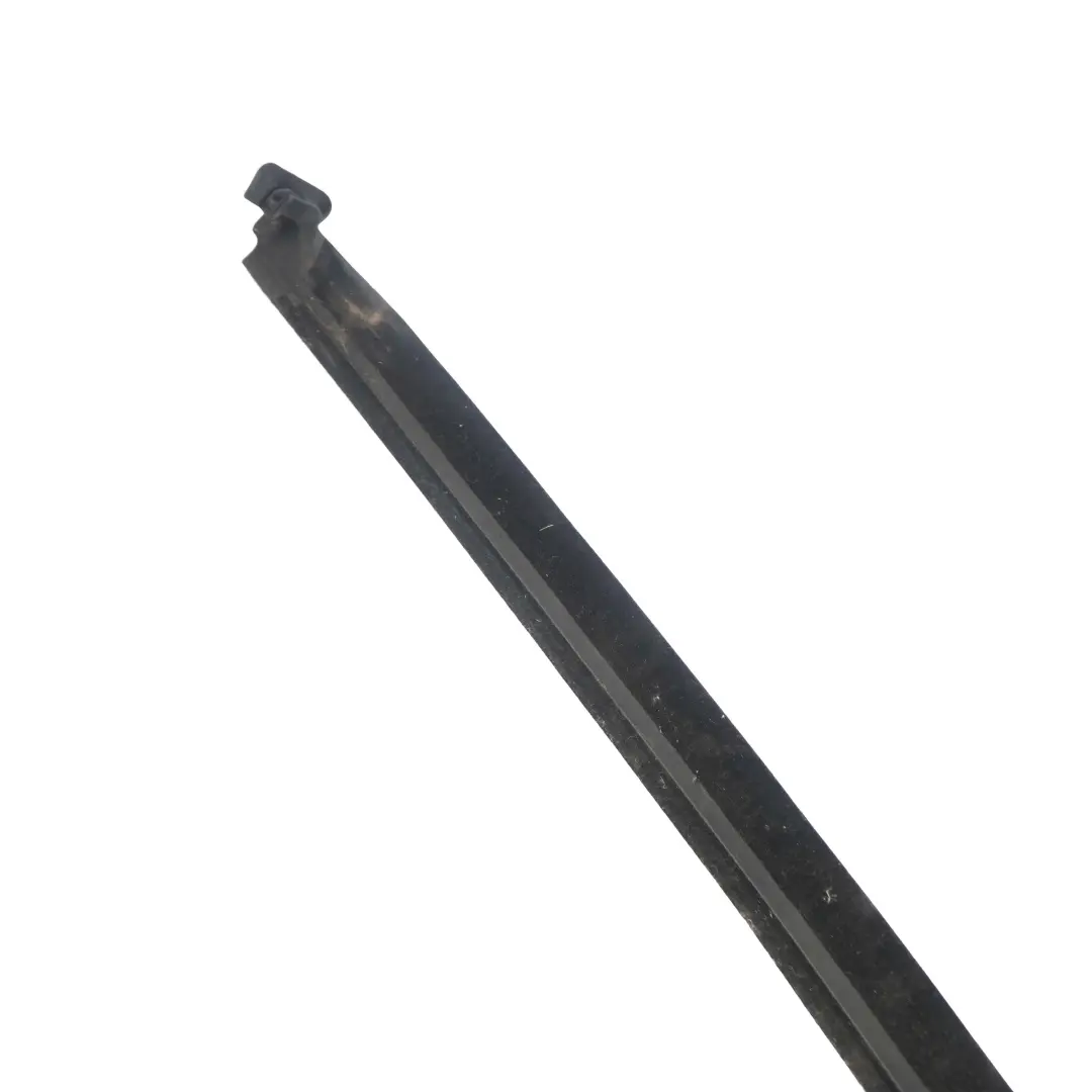 Finitura Finestrino Laterale Cabrio Cromato Posteriore Sinistro per BMW E93 con numero di parte 7119097 BMW E93 Finitura Finestrino Laterale Cabrio Cromato Posteriore Sinistro - SKU 7119097-1 - Numero di parte 7119097