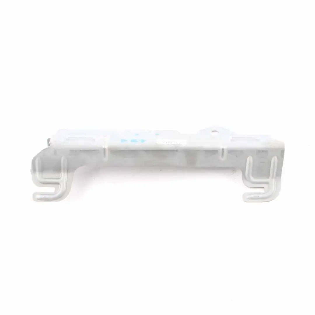 Staffa della maniglia tetto BMW E81 E87 rivestimento posteriore sinistra per con numero di parte 7119419 Staffa della maniglia tetto BMW E81 E87 rivestimento posteriore sinistra - SKU 7119419 - Numero di parte 7119419