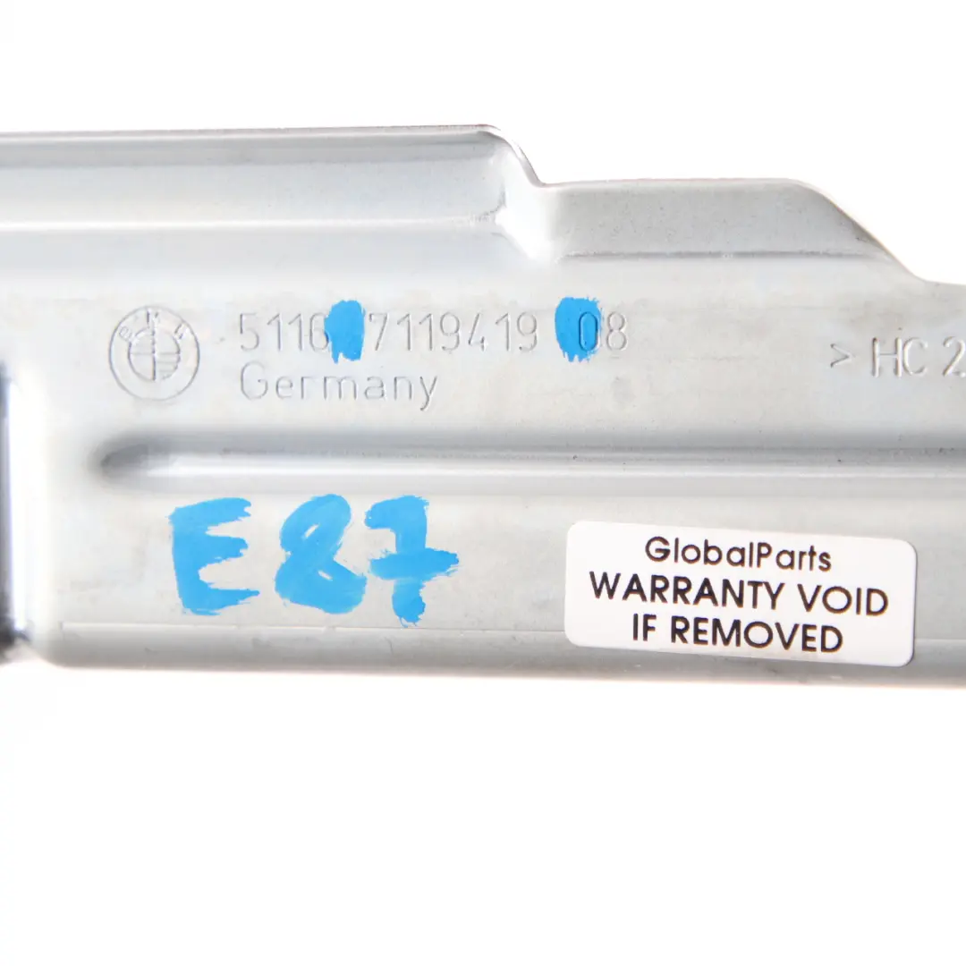 Staffa della maniglia tetto BMW E81 E87 rivestimento posteriore sinistra per con numero di parte 7119419 Staffa della maniglia tetto BMW E81 E87 rivestimento posteriore sinistra - SKU 7119419 - Numero di parte 7119419