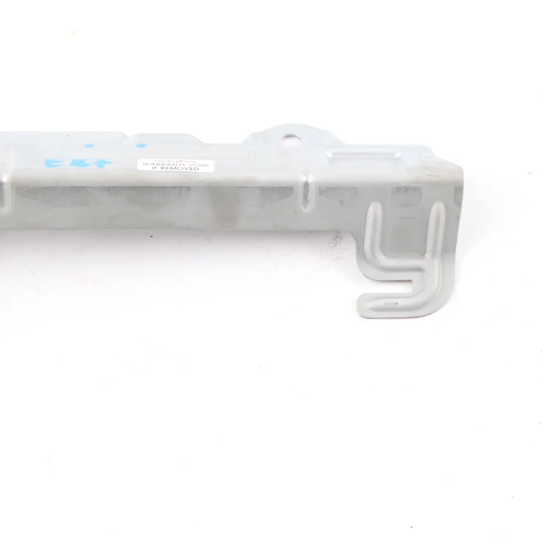 Staffa della maniglia tetto BMW E81 E87 rivestimento posteriore sinistra per con numero di parte 7119419 Staffa della maniglia tetto BMW E81 E87 rivestimento posteriore sinistra - SKU 7119419 - Numero di parte 7119419
