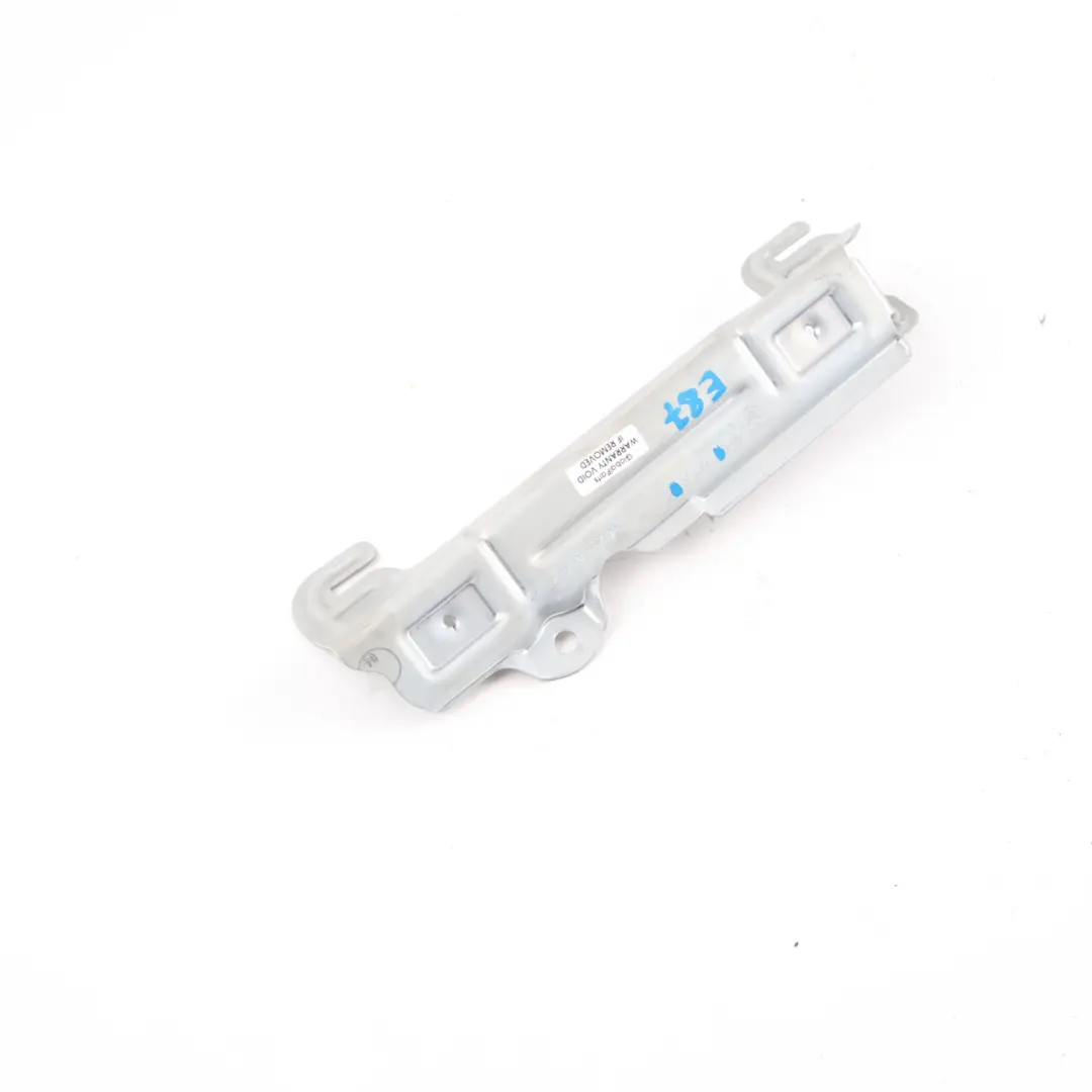 Staffa della maniglia tetto BMW E81 E87 rivestimento posteriore sinistra per con numero di parte 7119419 Staffa della maniglia tetto BMW E81 E87 rivestimento posteriore sinistra - SKU 7119419 - Numero di parte 7119419