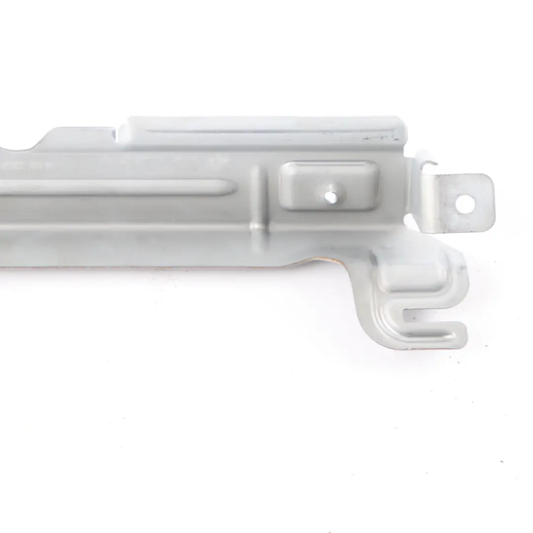 Staffa della maniglia tetto BMW E81 E87 rivestimento posteriore sinistra per con numero di parte 7119419 Staffa della maniglia tetto BMW E81 E87 rivestimento posteriore sinistra - SKU 7119419 - Numero di parte 7119419