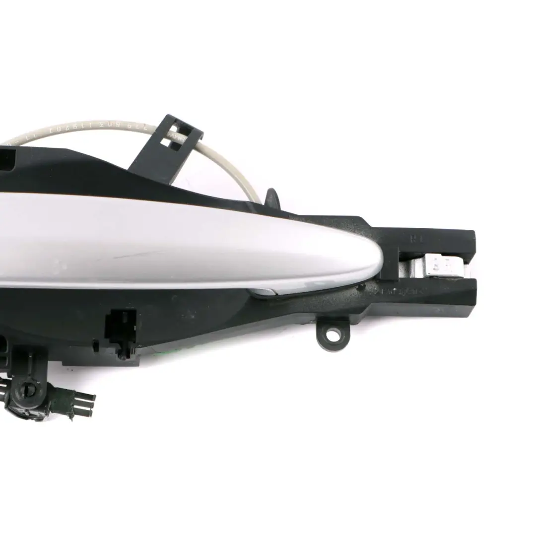 Complete Front Right Grab Handle O/S Titansilber Silver to BMW 3 Series E92 E93 with Part number 7059971 BMW 3 Series E92 E93 Complete Front Right Grab Handle O/S Titansilber Silver - SKU 7119603-TS - Part number 7059971