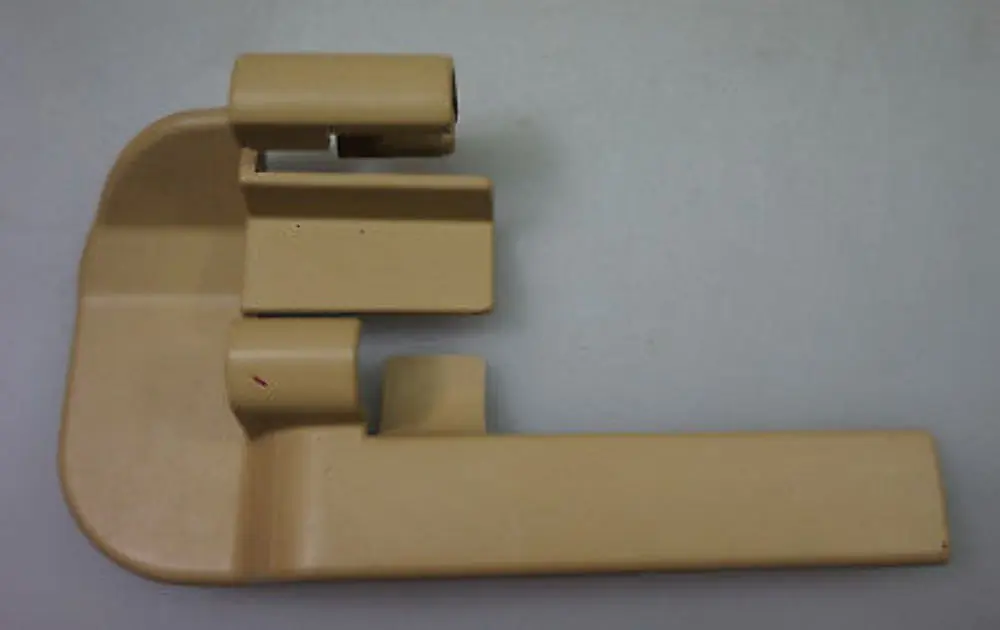 Coprisedile Anteriore Interno Beige Sinistro per BMW SERIE 5 E60 E61 LCI con numero di parte 7119839 BMW SERIE 5 E60 E61 LCI Coprisedile Anteriore Interno Beige Sinistro - SKU 7119839 - Numero di parte 7119839