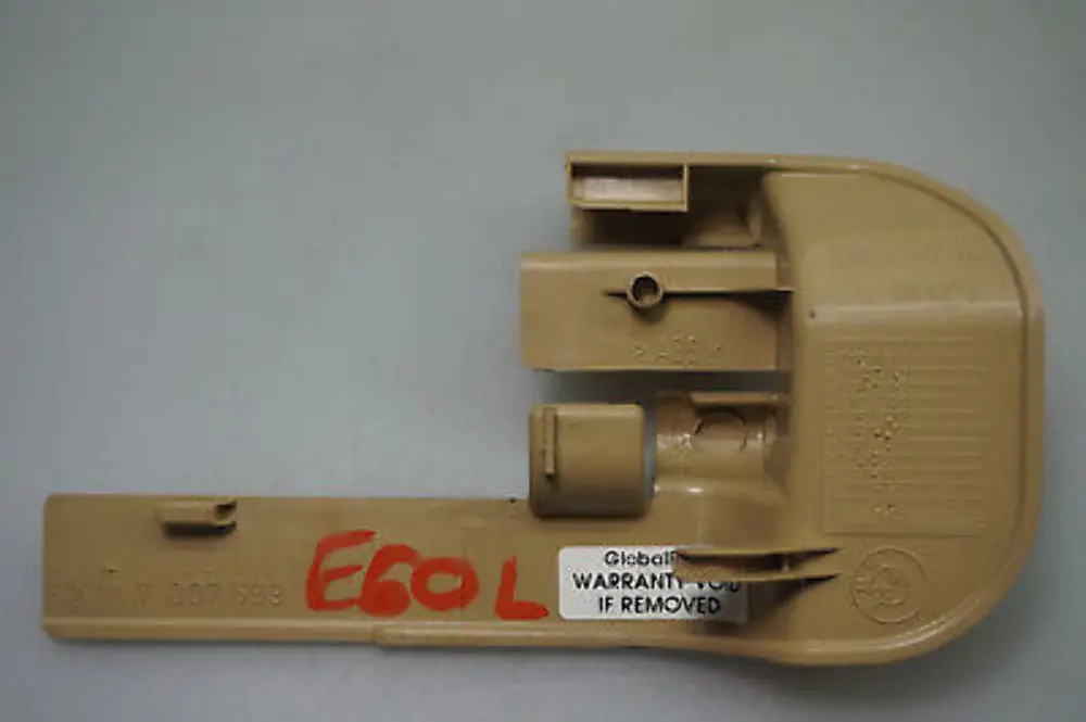 Housse de siège avant beige intérieur gauche pour BMW E60 E61 LCI à propos du numéro de pièce 7119839 BMW E60 E61 LCI Housse de siège avant beige intérieur gauche - SKU 7119839 - Numéro de pièce 7119839