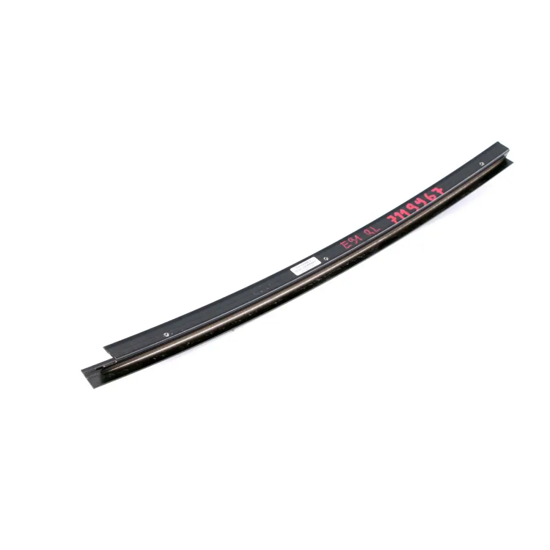 Listwa szyby drzwi lewa lewy tył do BMW E91 o numerze 7119967 BMW E91 Listwa szyby drzwi lewa lewy tył - SKU 7119967 - Numer Części 7119967