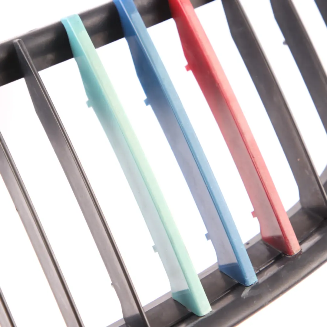 Parachoques Delantero Parrilla Cromada Marco N / S Set para BMW E90 E91 con número de pieza 7120010 BMW E90 E91 Parachoques Delantero Parrilla Cromada Marco N / S Set - SKU 7120010-1 - Número de pieza 7120010