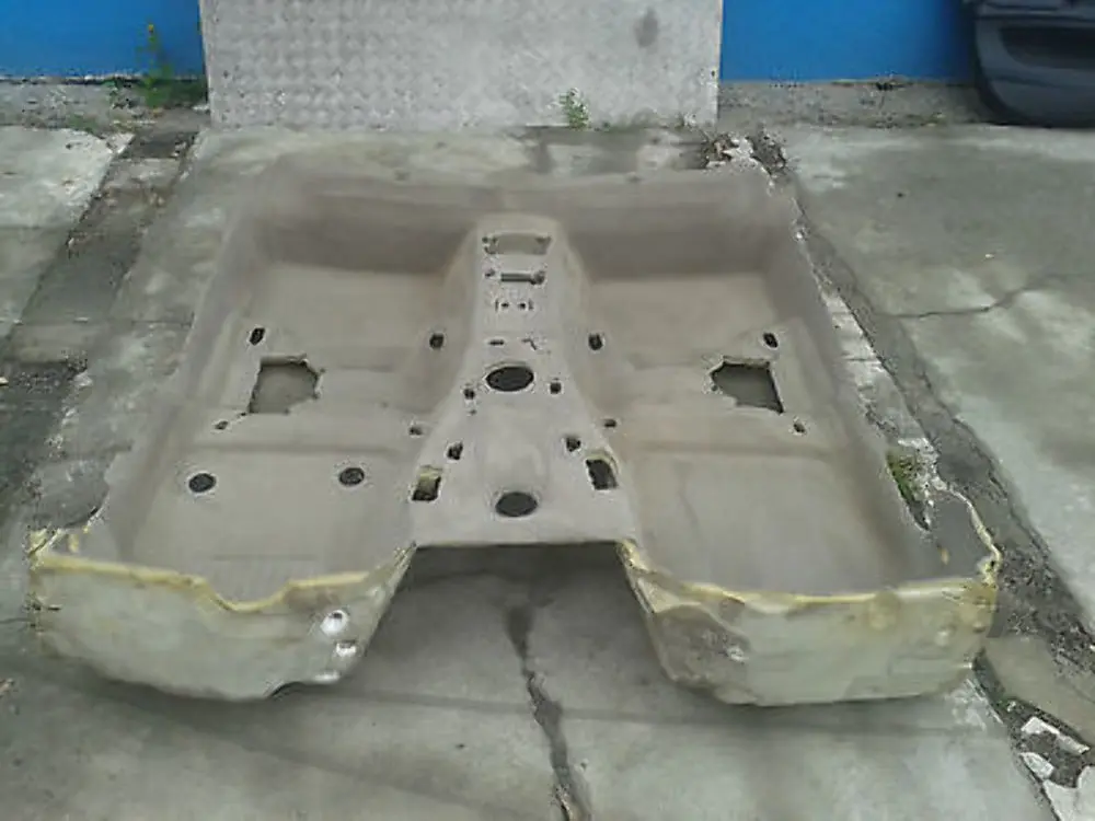 Floor covering front rear set complete carpet BEIGE to BMW 1 Series E87 E87N LCI with Part number 51477120427 BMW 1 Series E87 E87N LCI Floor covering front rear set complete carpet BEIGE - SKU 7120427 - Part number 51477120427