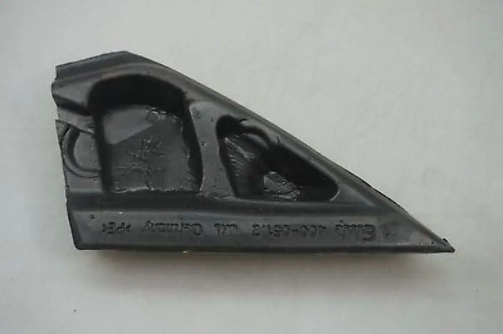 BMW E90 E91 Guarnizione Angolo Triangolare Retrovisore Interno Sinistro - SKU 7120659 - Numero di parte 7198717