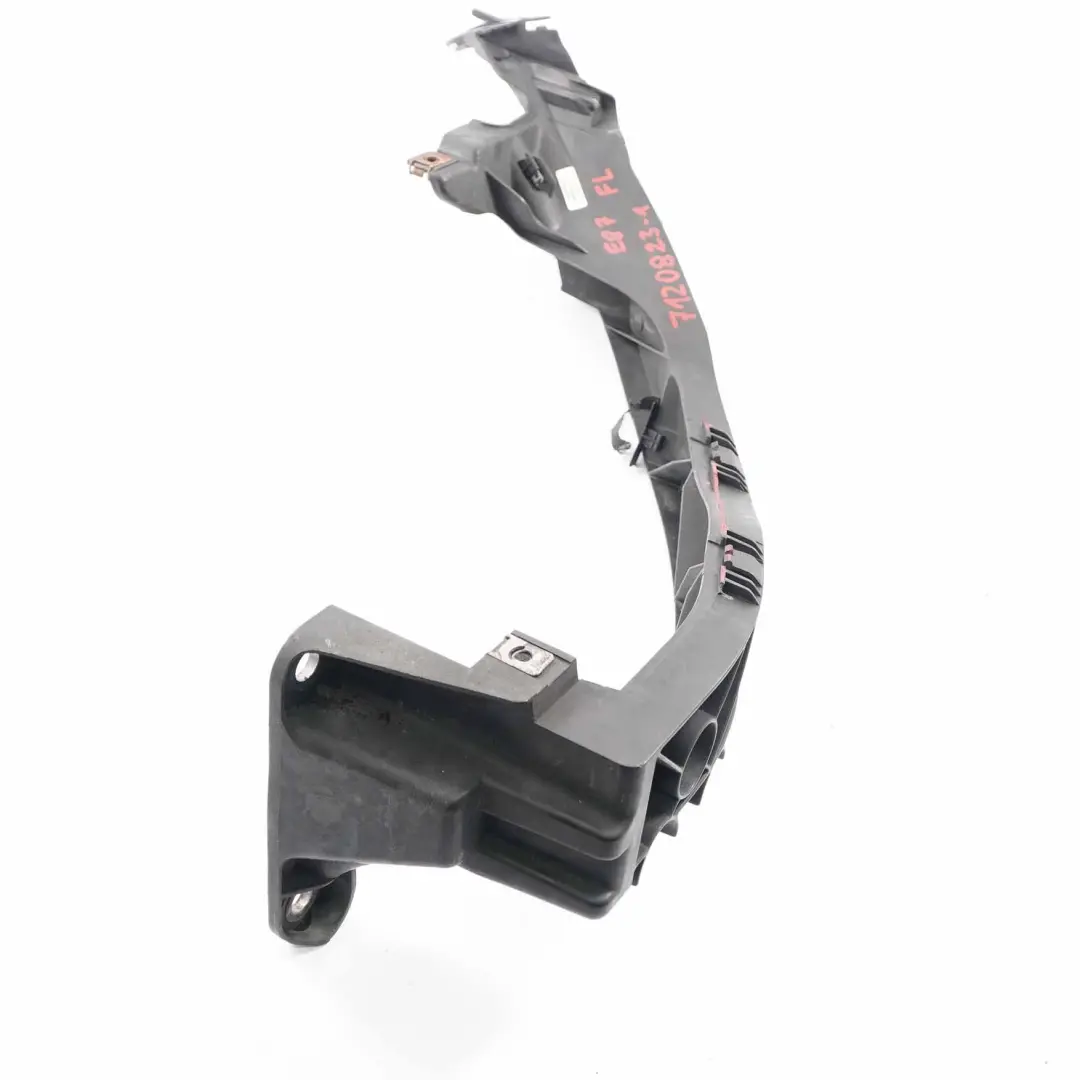 Soporte Faro Delantero Izquierdo para BMW E81 E82 E87 con número de pieza 7120823 BMW E81 E82 E87 Soporte Faro Delantero Izquierdo - SKU 7120823-1 - Número de pieza 7120823