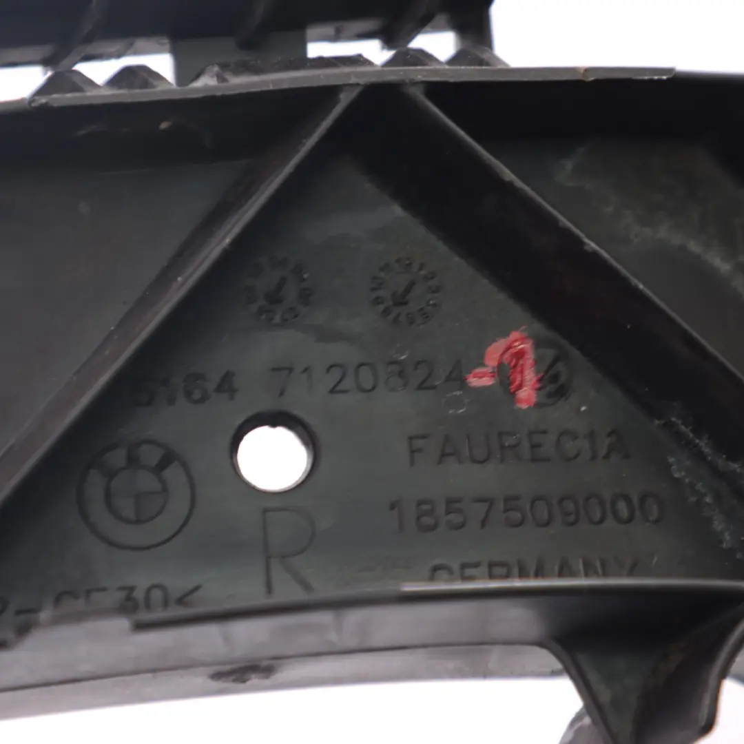 Soporte De faro delantero derecho para BMW E81 E82 E87 E87N LCI 1 con número de pieza 7120824 BMW E81 E82 E87 E87N LCI 1 Soporte De faro delantero derecho - SKU 7120824-1 - Número de pieza 7120824