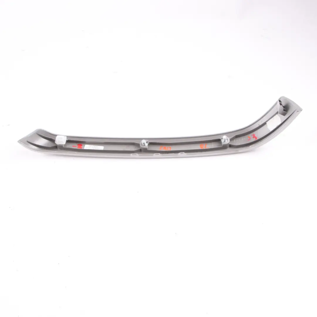 BMW E90 E91 Baguette de Carte de Porte Intérieur Gauche Titan 90 Argent 6970557 - SKU 7121477-3 - Numéro de pièce 7121477