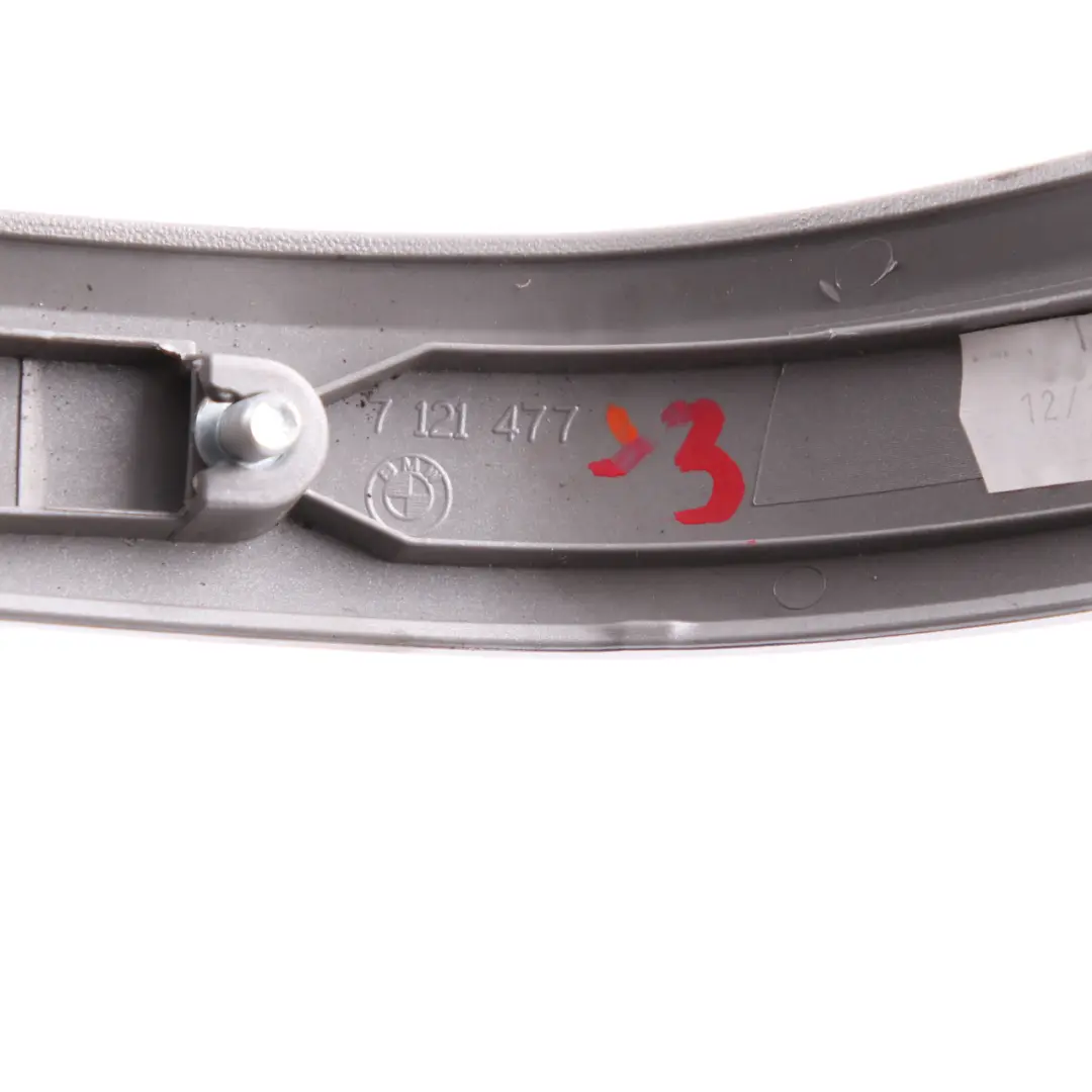 BMW E90 E91Embellecedor Interior Trasero Izquierdo Titan 90 Plata 6970557 - SKU 7121477-3 - Número de pieza 7121477