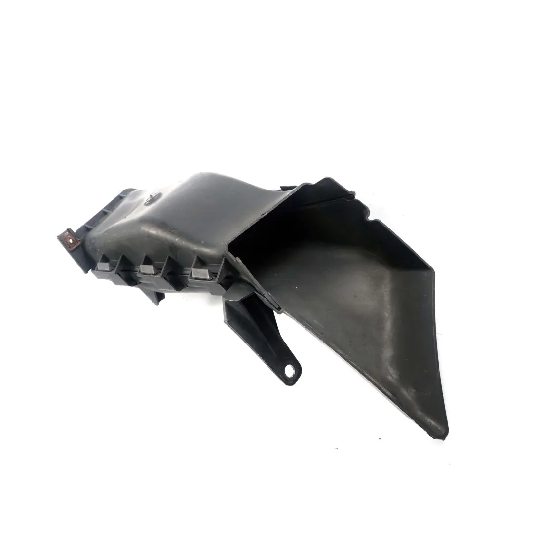 Kanał Wlot Powietrza Prawy Przód do BMW E90 o numerze 7121570 BMW E90 Kanał Wlot Powietrza Prawy Przód - SKU 7121570-1 - Numer Części 7121570