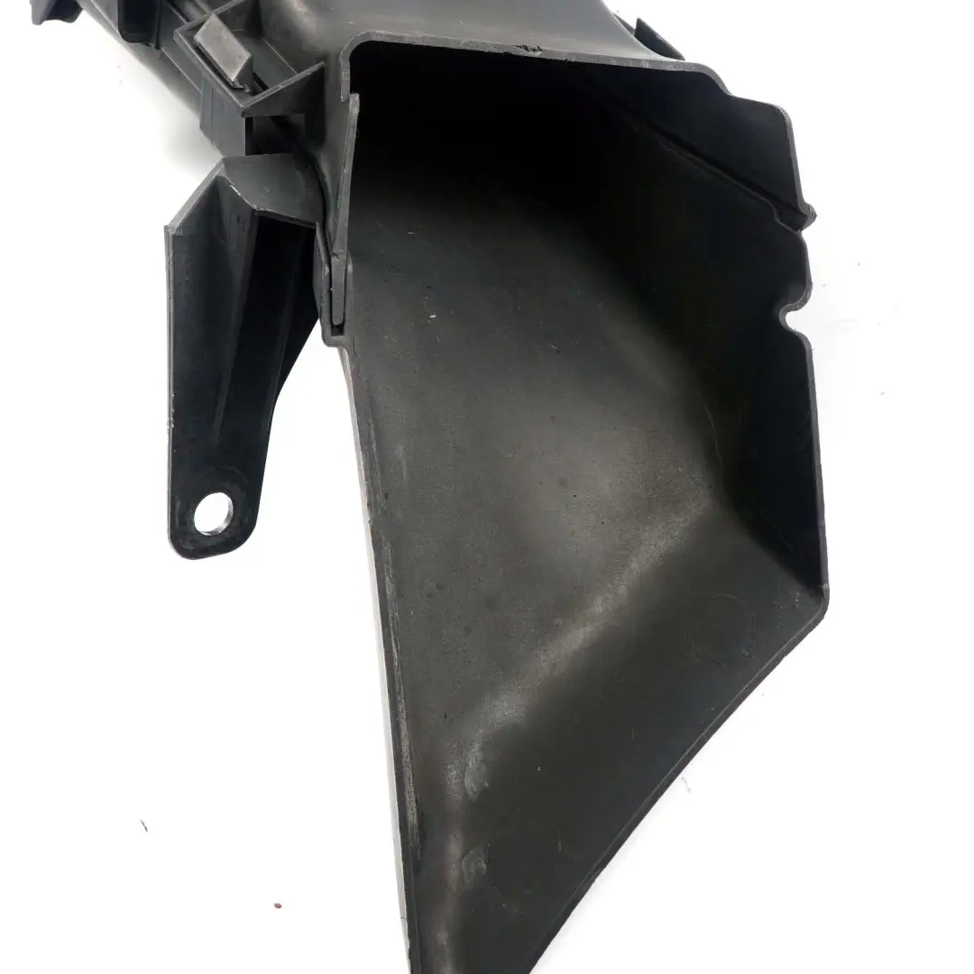 Parachoques Delantero Derecho Conducto De Aire De Freno para BMW E90 E91 con número de pieza 7121570 BMW E90 E91 Parachoques Delantero Derecho Conducto De Aire De Freno - SKU 7121570-1 - Número de pieza 7121570