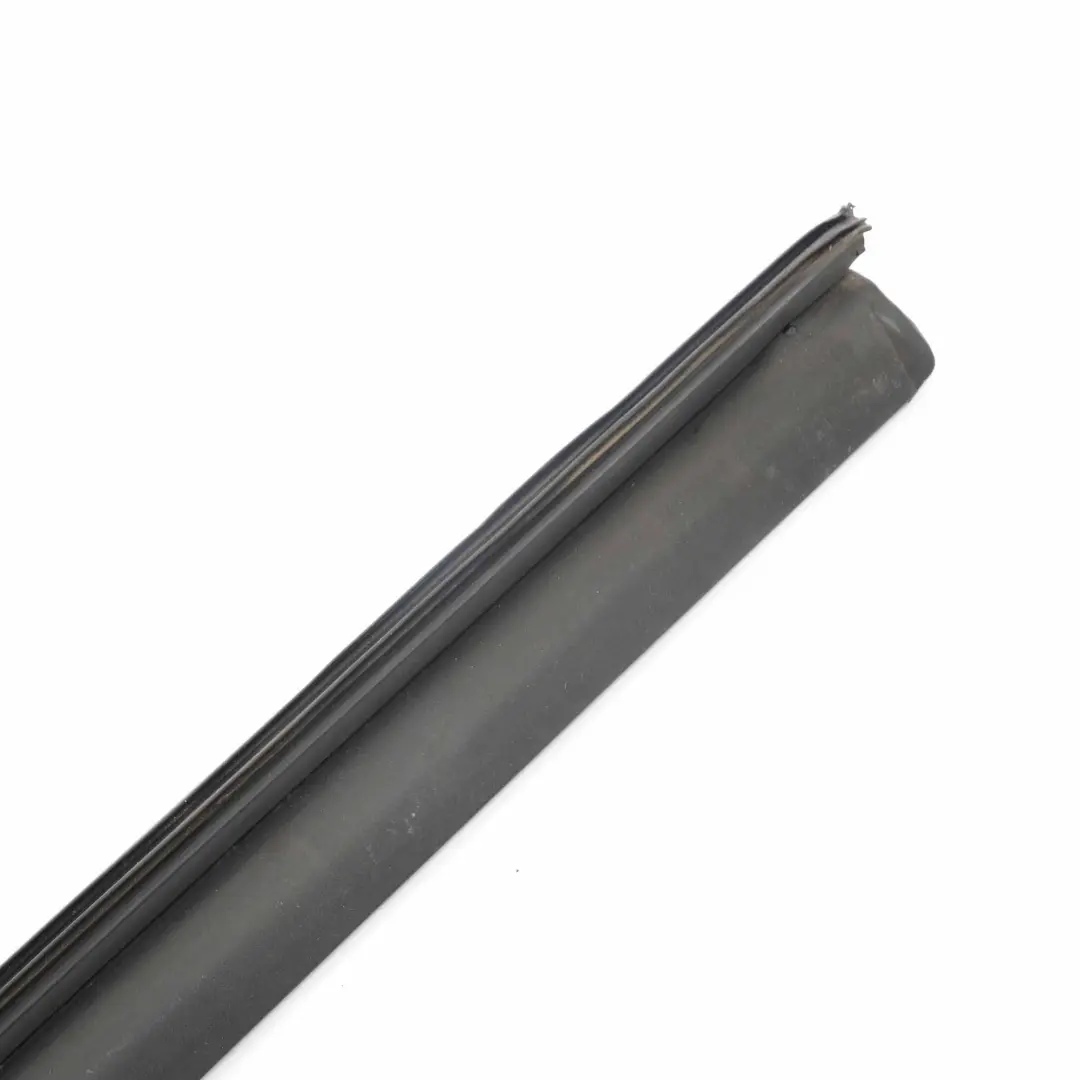 Techo Embellecedor Burlete Sello Delantero Derecho para Mini Cabrio R52 con número de pieza 7121574 Mini Cabrio R52 Techo Embellecedor Burlete Sello Delantero Derecho - SKU 7121574 - Número de pieza 7121574