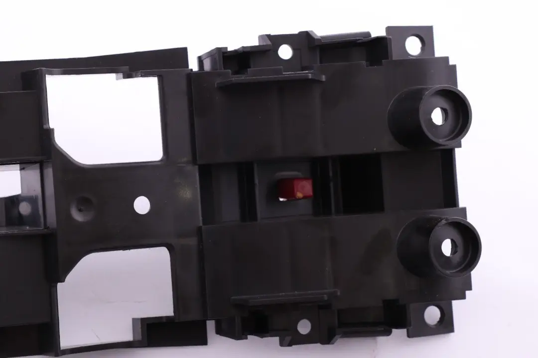 Halter Handbremskonsole 7131830 für BMW Mini Cooper One R50 R53 mit Teilenummer 7121737 BMW Mini Cooper One R50 R53 Halter Handbremskonsole 7131830 - SKU 7121737 - Teilenummer 7121737