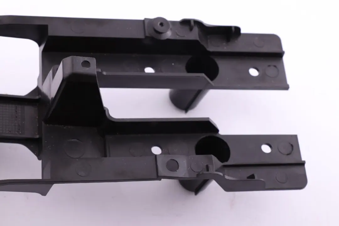 Mocowanie stelaż uchwyt konsola do MINI R50 R52 o numerze 7121737 MINI R50 R52 Mocowanie stelaż uchwyt konsola - SKU 7121737 - Numer Części 7121737