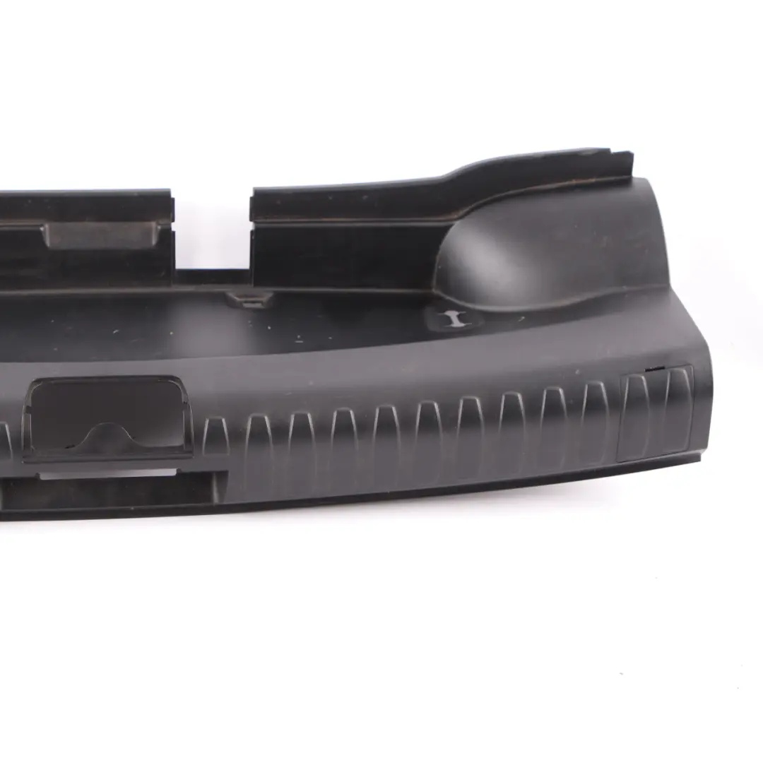 Loading Sill Cover Back Boot Panel Trim para BMW E81 E87 E87N LCI con número de pieza 7123335 BMW E81 E87 E87N LCI Loading Sill Cover Back Boot Panel Trim - SKU 7123335-1 - Número de pieza 7123335
