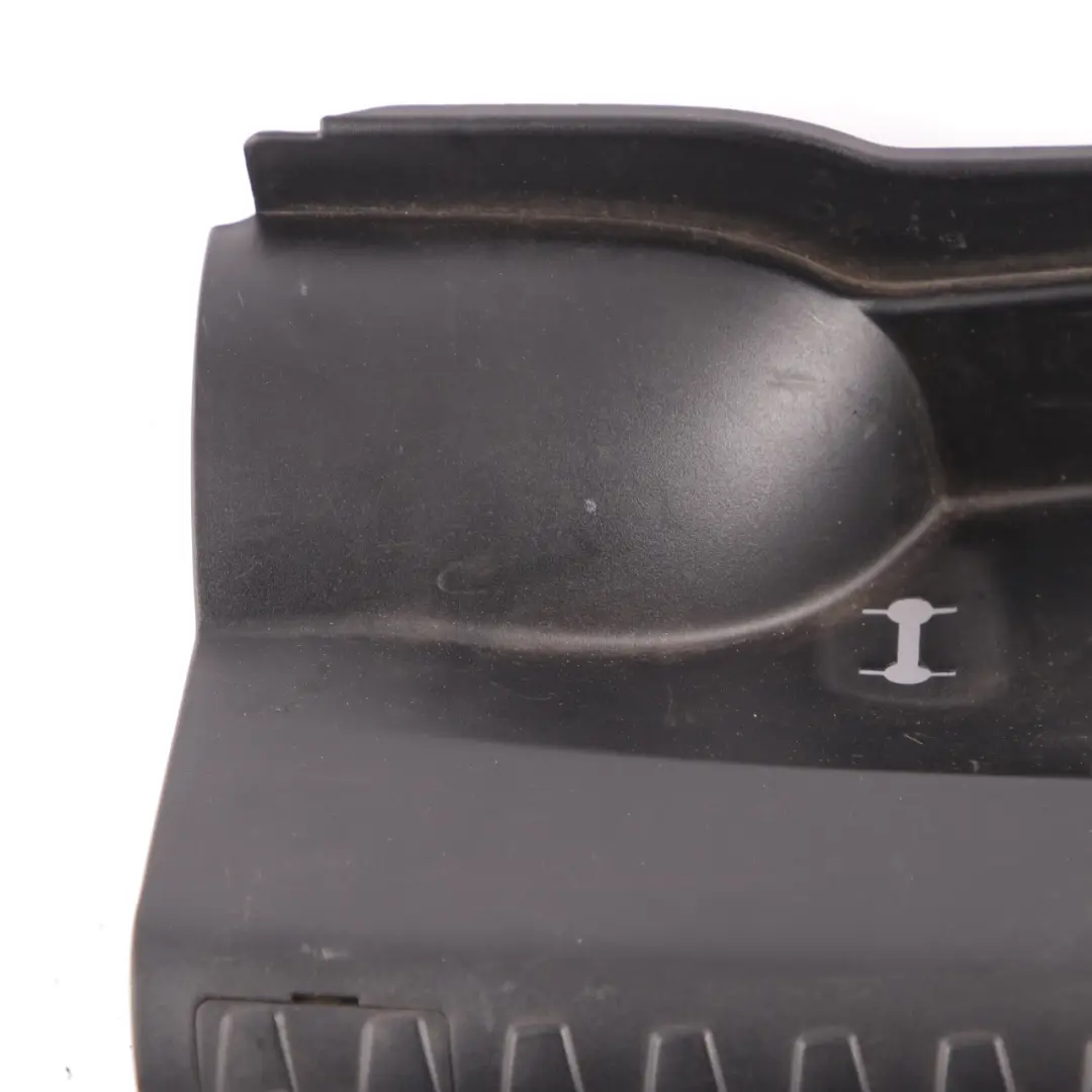 Loading Sill Cover Back Boot Panel Trim para BMW E81 E87 E87N LCI con número de pieza 7123335 BMW E81 E87 E87N LCI Loading Sill Cover Back Boot Panel Trim - SKU 7123335-1 - Número de pieza 7123335