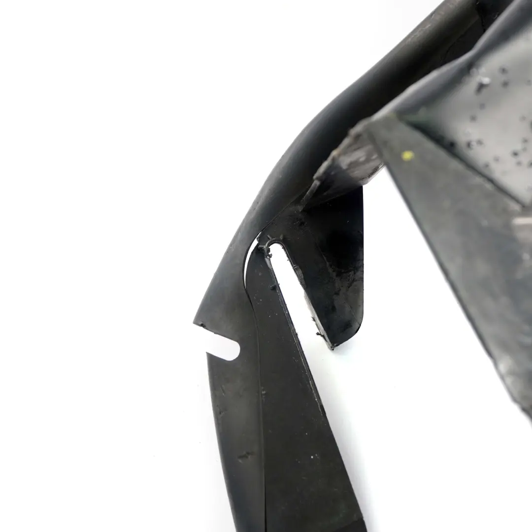 Kanał powietrza chłodnicy lewy do BMW E53 o numerze 7123349 BMW E53 Kanał powietrza chłodnicy lewy - SKU 7123349-1 - Numer Części 7123349