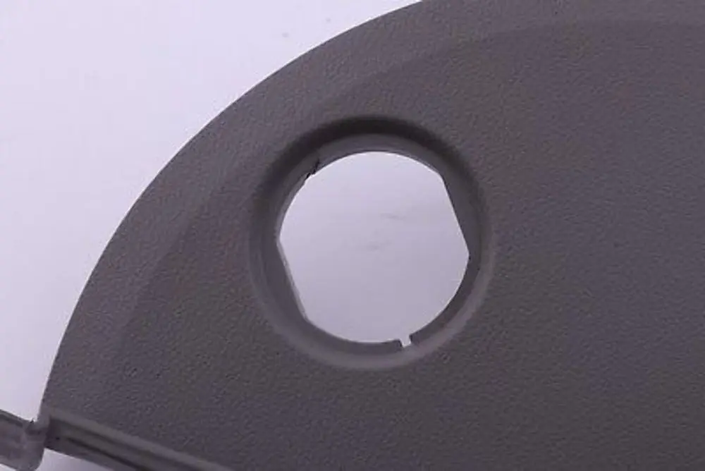 Coperchio Pannello Strumenti Sinistro Grau per BMW E90 E90N E91 E91N E92 E93 LCI con numero di parte 7123733 BMW E90 E90N E91 E91N E92 E93 LCI Coperchio Pannello Strumenti Sinistro Grau - SKU 7123733-1 - Numero di parte 7123733