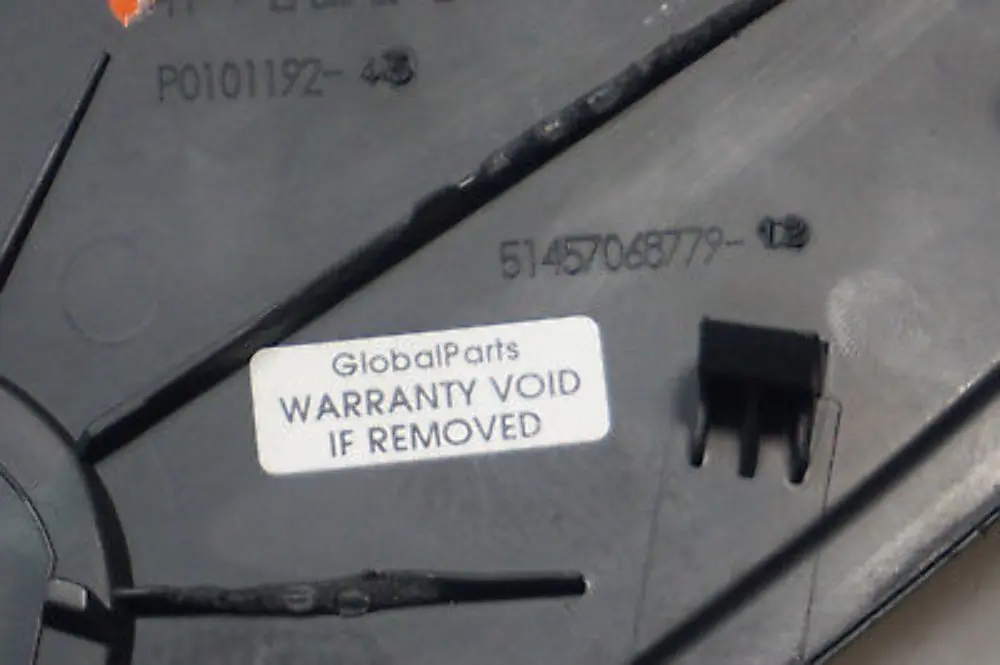 Blende Instrumententafel links schwarz für BMW 1 er E87 mit Teilenummer 7124779 BMW 1 er E87 Blende Instrumententafel links schwarz - SKU 7124779 - Teilenummer 7124779